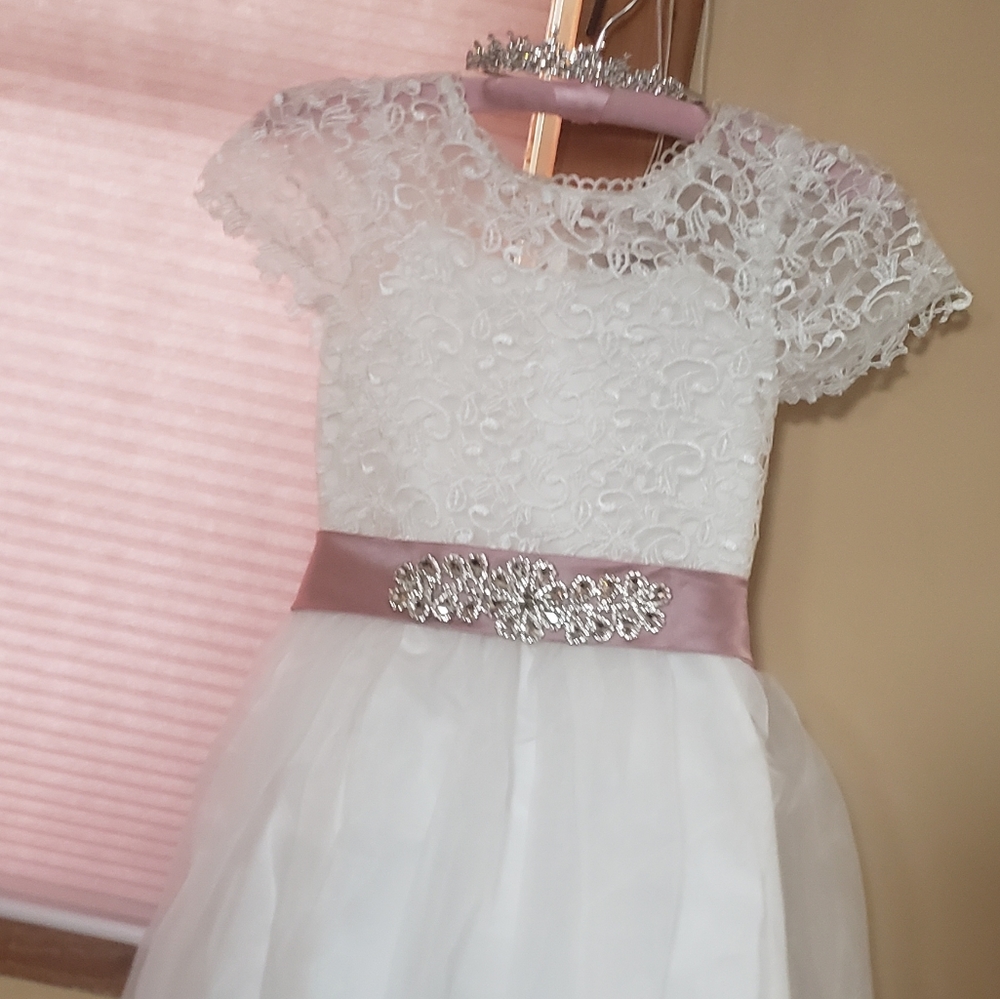 Flower girl or communication dress